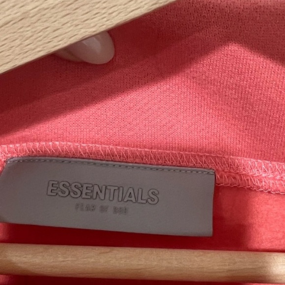 - brand new crewneck - Picture 4 of 4